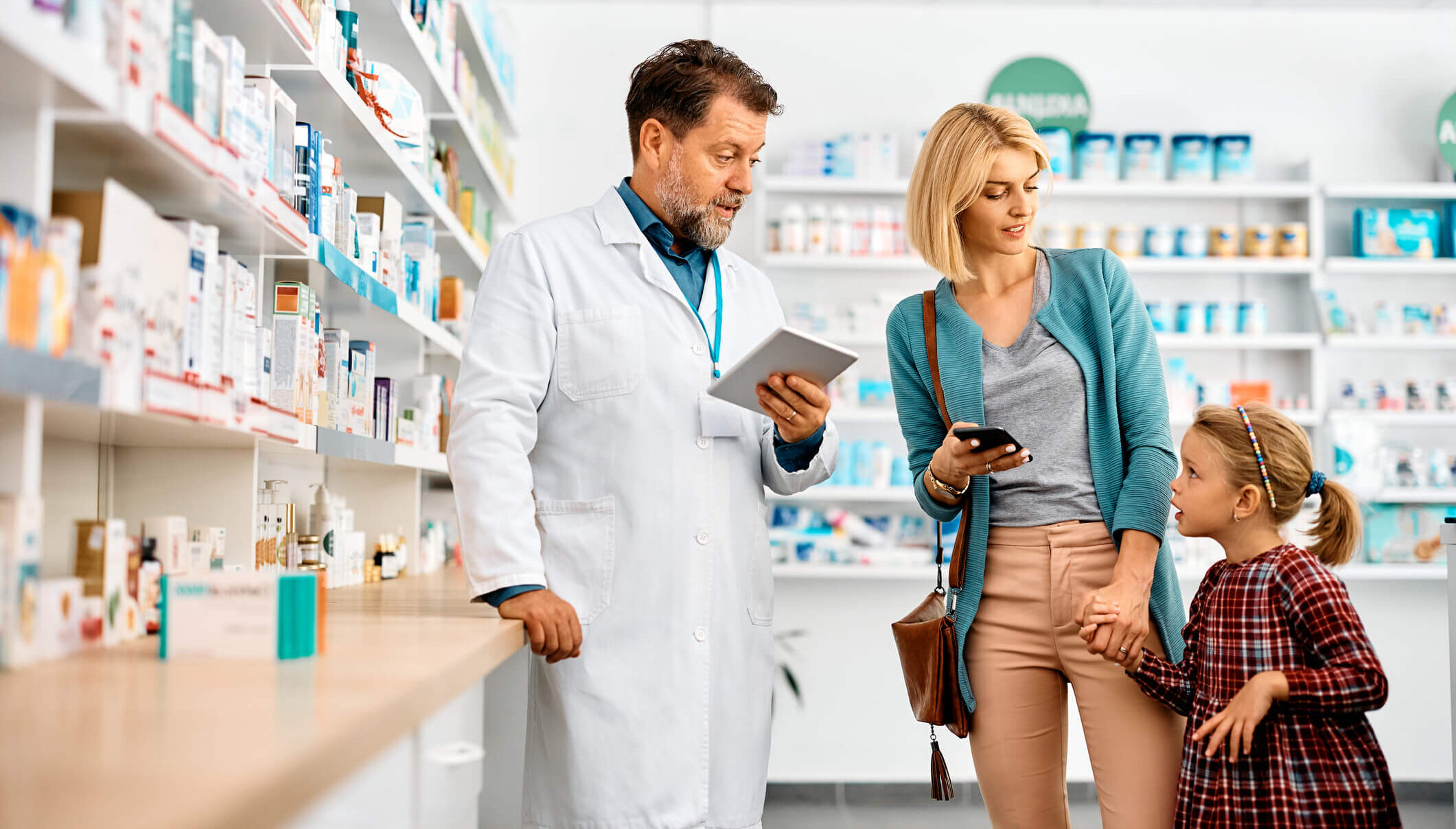 Government reveals new plans for pharmacies in England